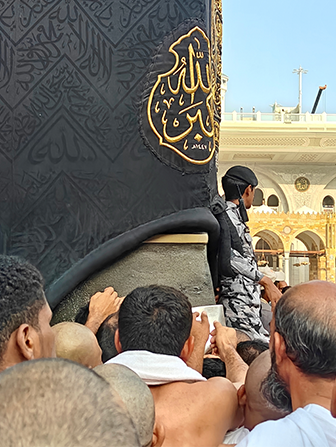 7 Nights 3 Star Vancouver Umrah Package